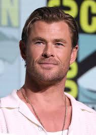 chris-hemsworth-hairline.jpeg